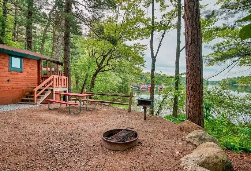 Hotelli Danforth Bay Camping And Rv Resort