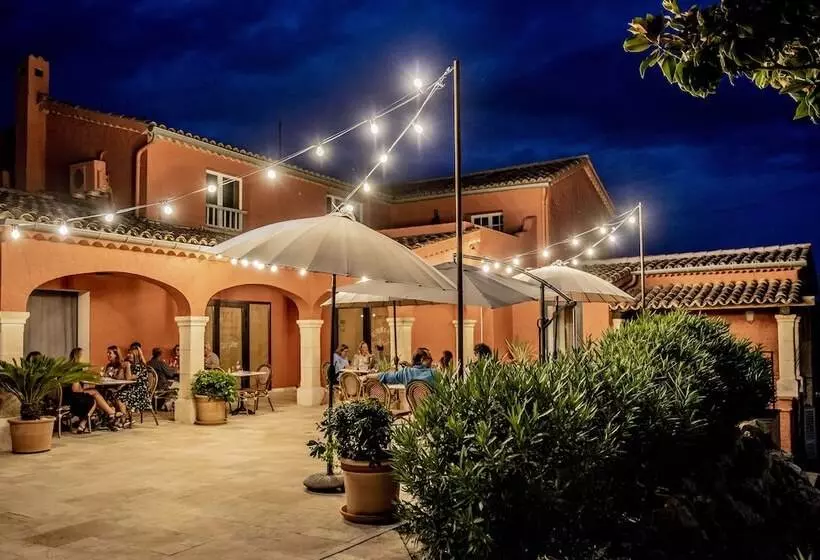 Hotelli Domaine Rabiega   Vineyard And Boutique