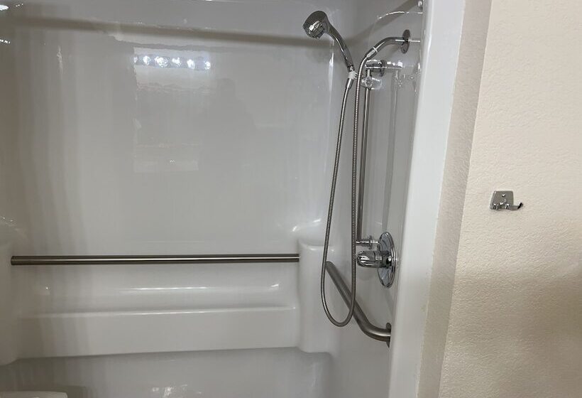 Otel Express Inn & Suites