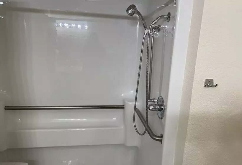 Hotelli Express Inn & Suites