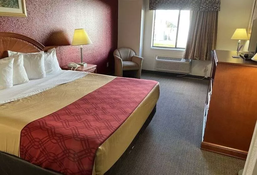 Hotelli Express Inn & Suites