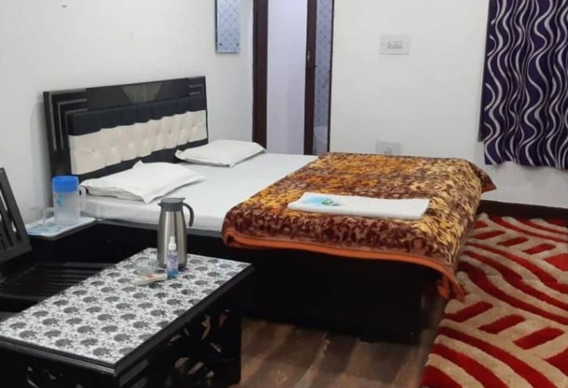 Hotel Goroomgo Mahaluxmi Palace Katra