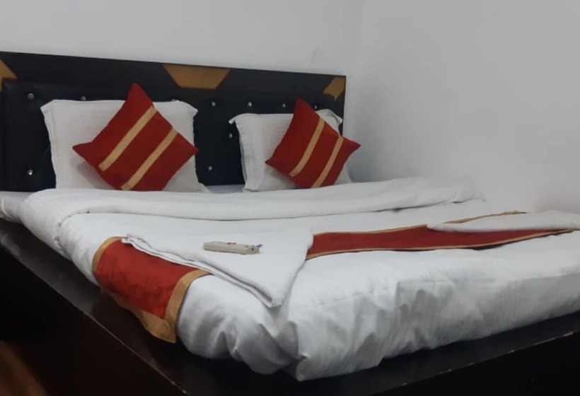 Hotel Goroomgo Mahaluxmi Palace Katra