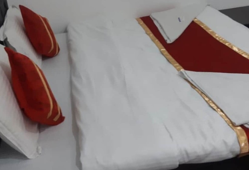 Hotel Goroomgo Mahaluxmi Palace Katra