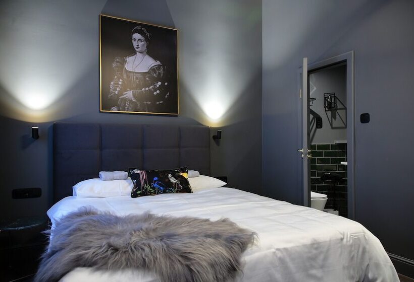 هتل Leo Boutique Rooms Adults Only