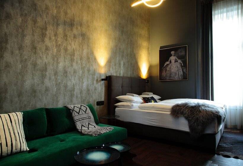 هتل Leo Boutique Rooms Adults Only