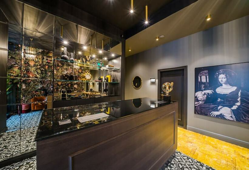 هتل Leo Boutique Rooms Adults Only