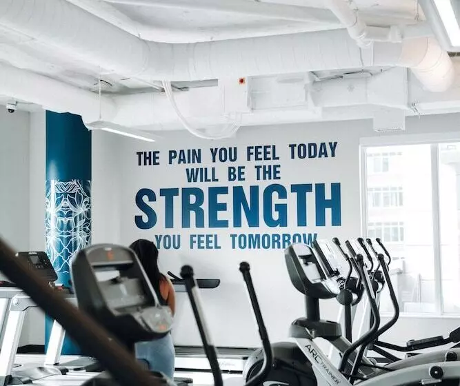 هتل Level Chicago  River North