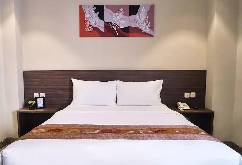 Lun Hotel Manado