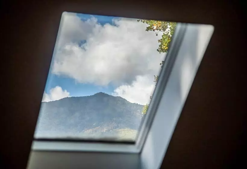 Hotelli Mount Mitchell Eco Retreat