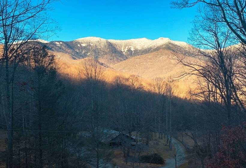 호텔 Mount Mitchell Eco Retreat