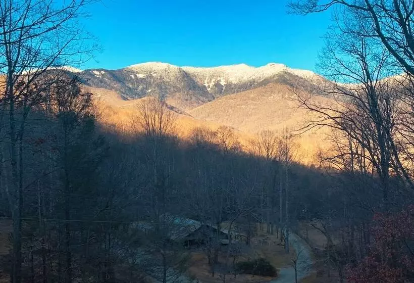 Hotelli Mount Mitchell Eco Retreat