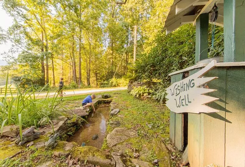 Hotelli Mount Mitchell Eco Retreat