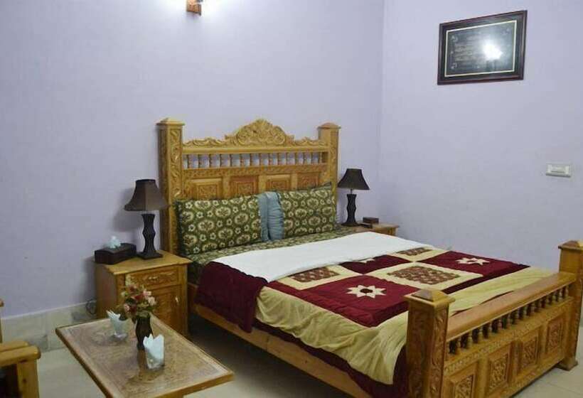 Nazara Hotel And Restaurant