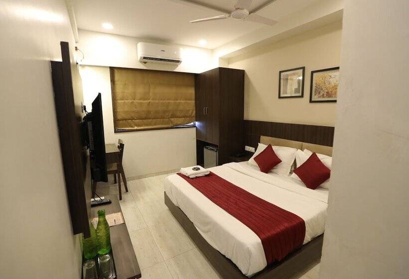فندق Privya Rooms And Banquet Surat