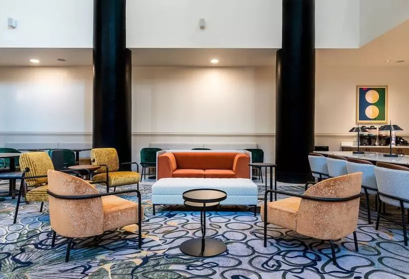 هتل Springhill Suites By Marriott Baltimore Downtown Convention Center Area
