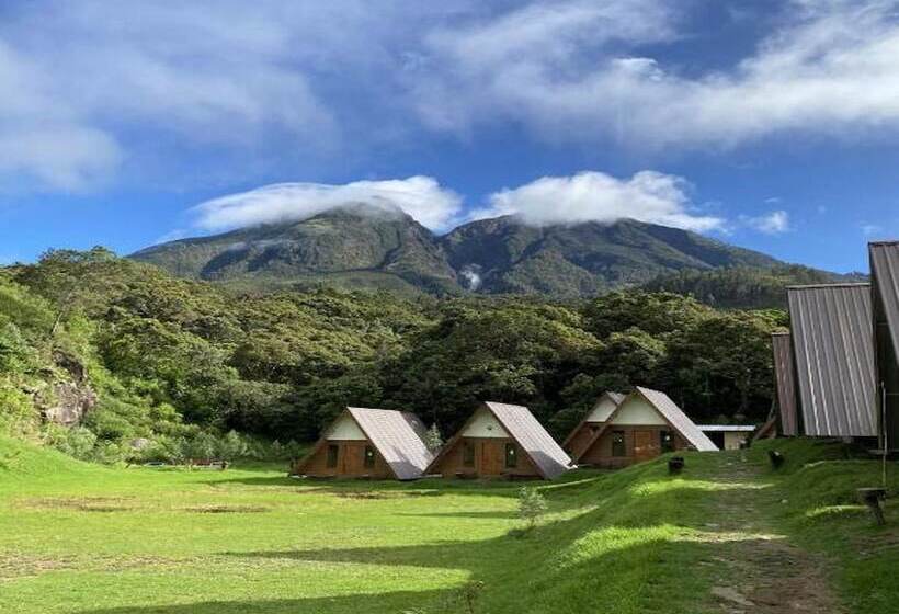 Отель Supercamp Sakura Hills