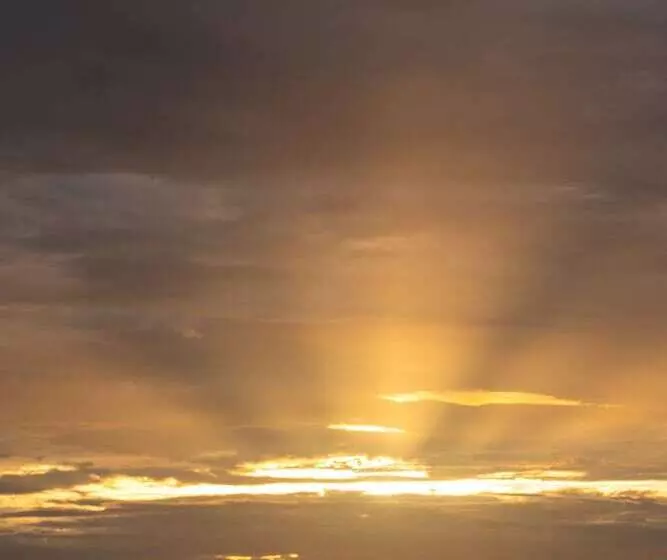 Tahuna Beach Hotel And Resort