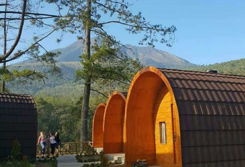 Отель The Lawu Park Resort