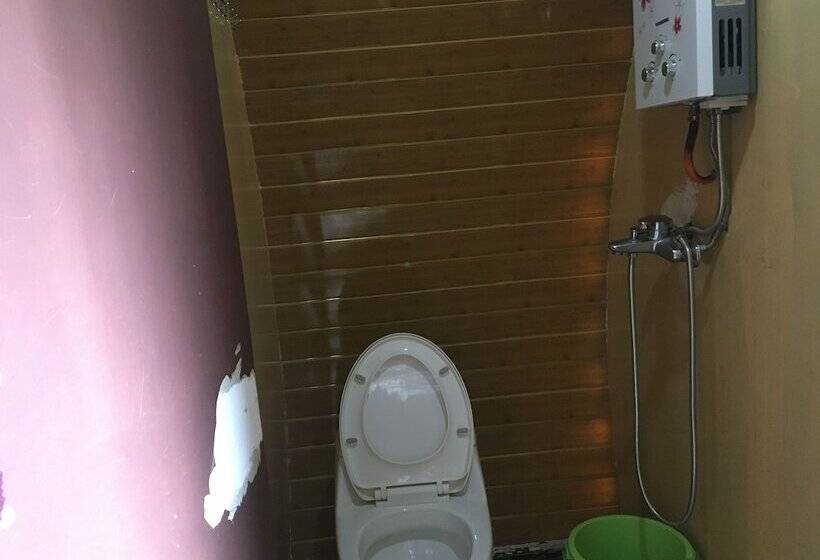 Отель The Lawu Park Resort