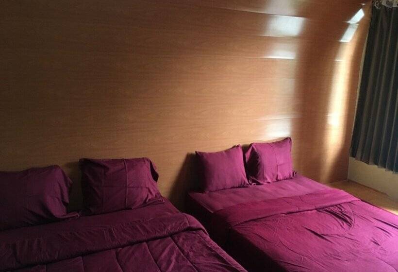 Отель The Lawu Park Resort