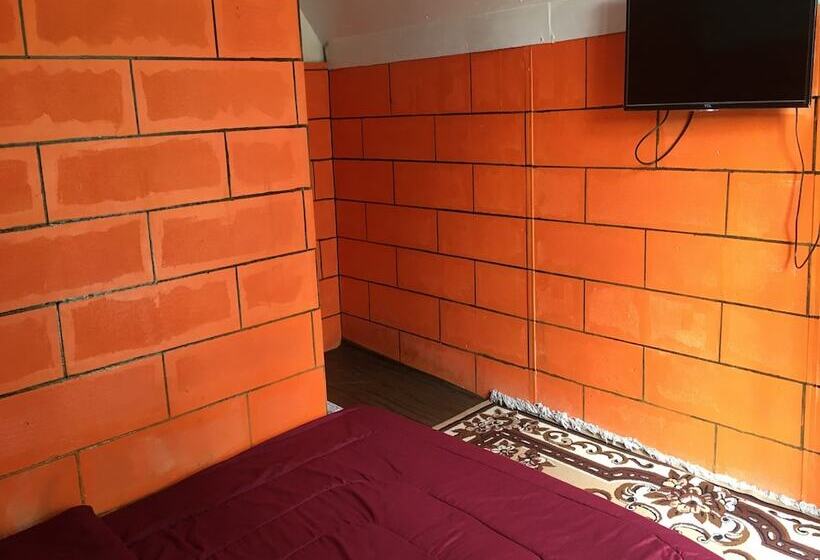 Отель The Lawu Park Resort