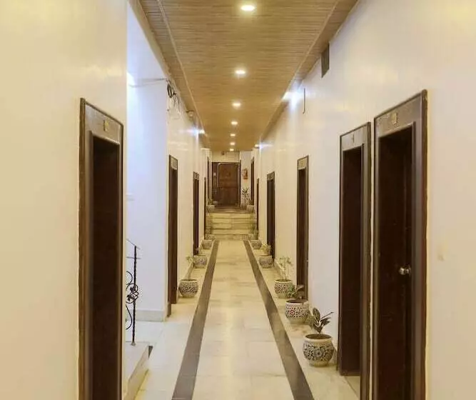 Hotelli The Leef Inn