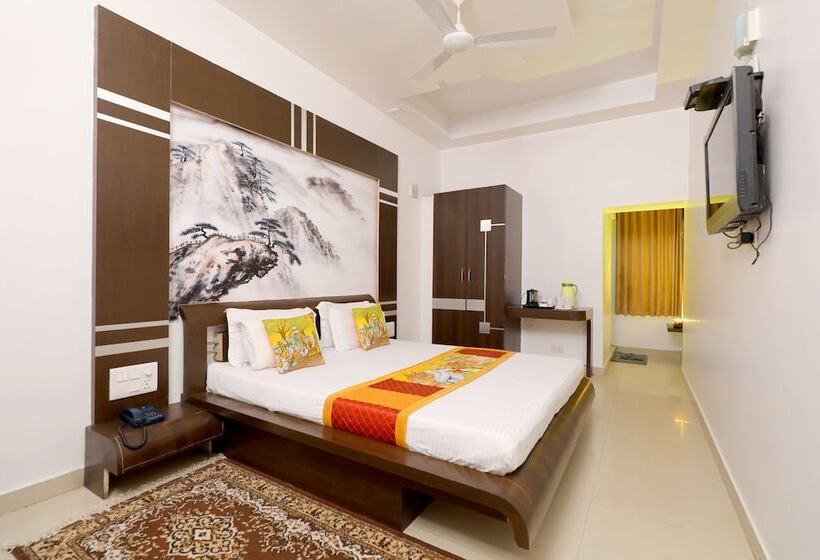 בית מלון כפרי The Leef Inn