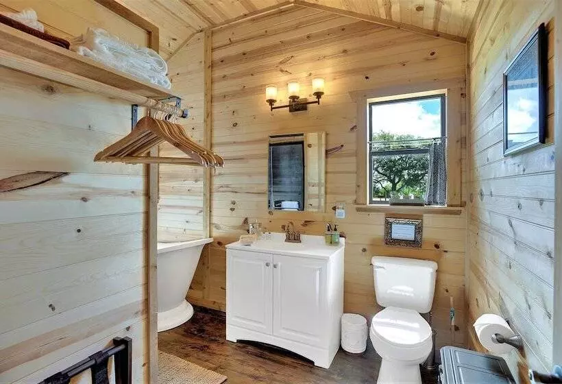 Luxurious & Intimate Cottage In Fred Wine Country!