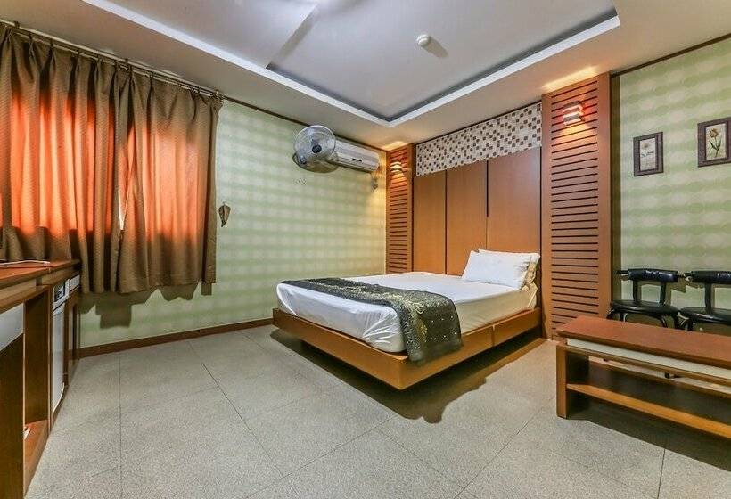 מוטל Daejeon Yucheon Full House