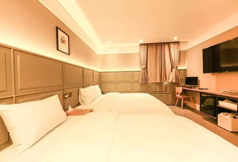مُتل Jinju Hotel Ondo