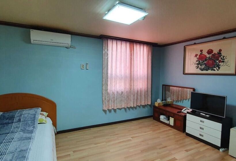 Motel Samcheok Guryong