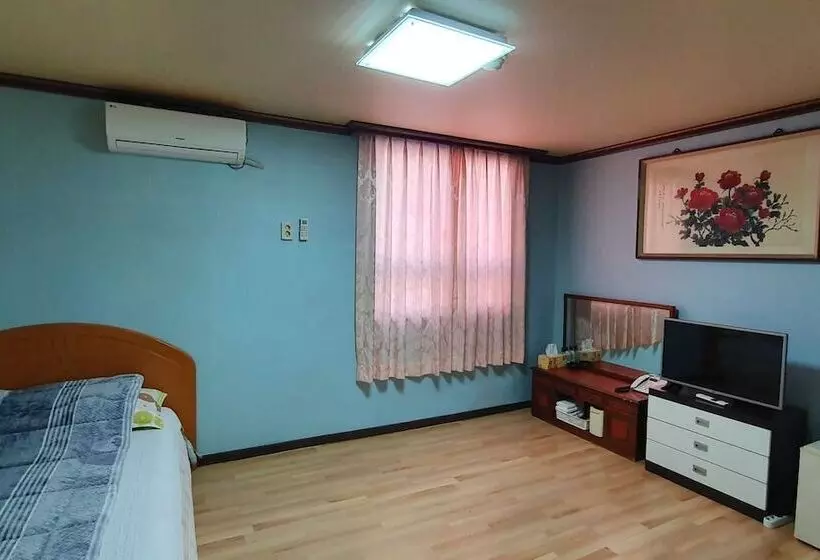 Motel Samcheok Guryong