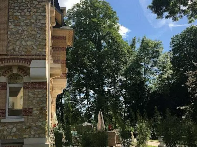 ペンション Château De La Feuilleraie