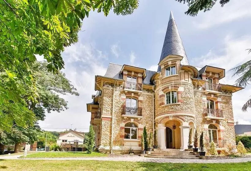 ペンション Château De La Feuilleraie