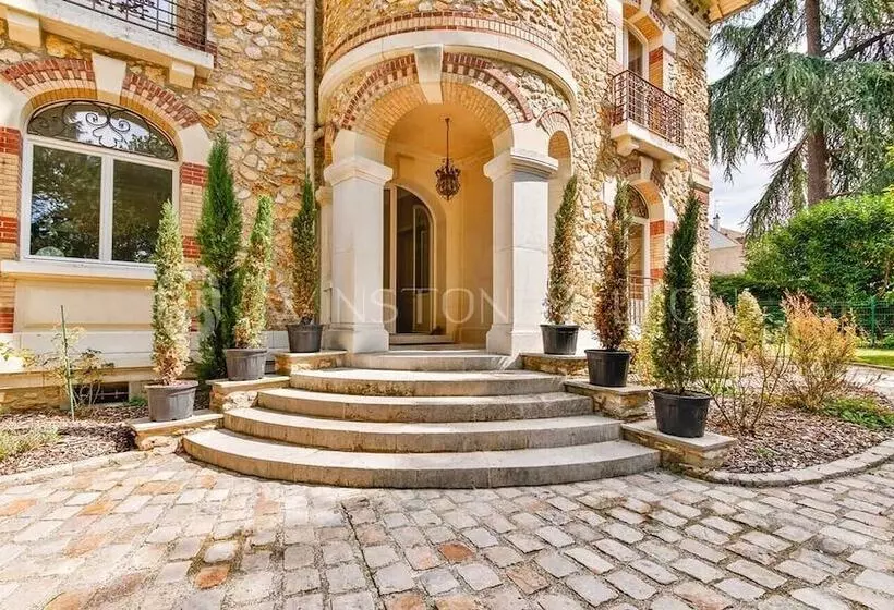 ペンション Château De La Feuilleraie