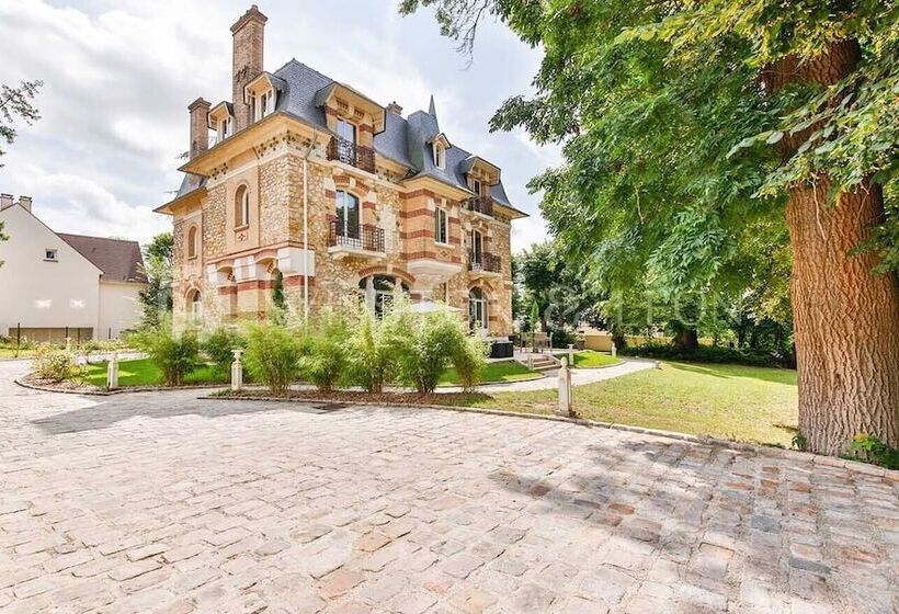 פנסיון Château De La Feuilleraie