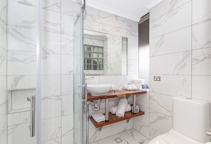 Spring Hill Terraces Motel & Apartments