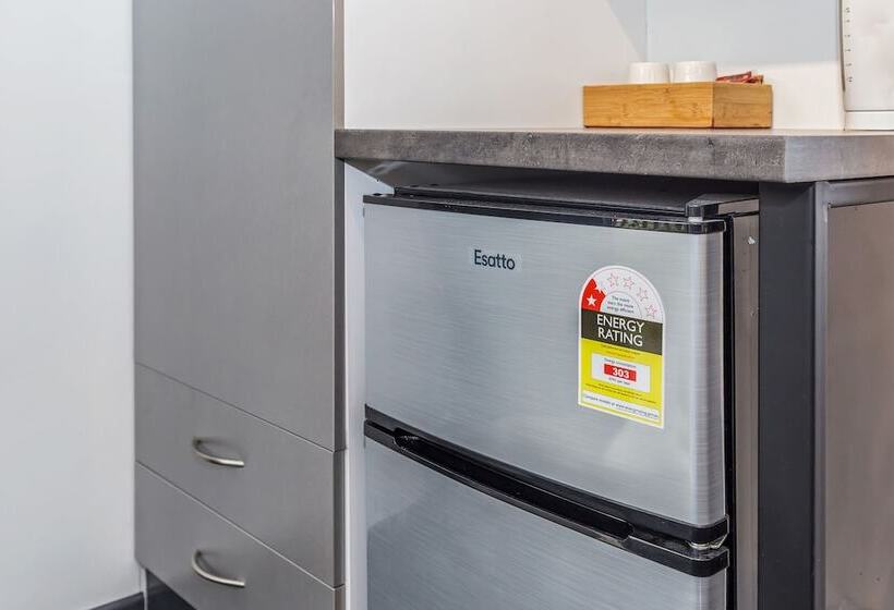 Spring Hill Terraces Motel & Apartments