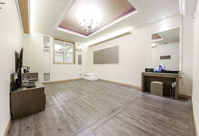 Suncheon Jeongwon Motel