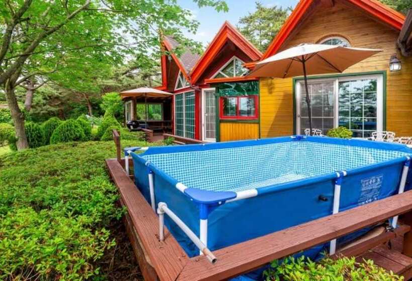 Taean Avec Mont Pension