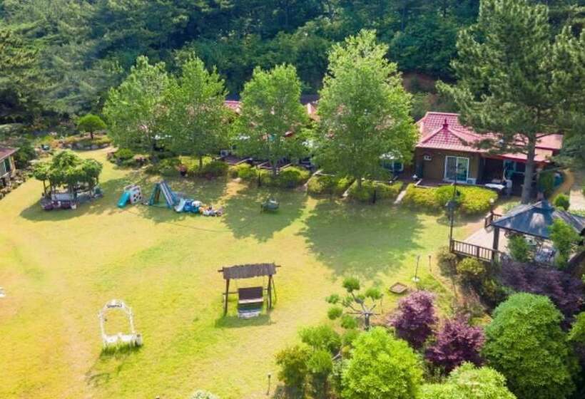 Taean Avec Mont Pension