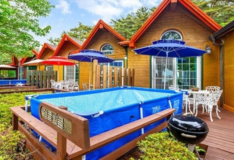 Taean Avec Mont Pension