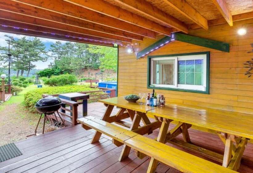 Taean Avec Mont Pension