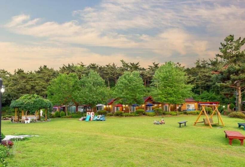 Taean Avec Mont Pension