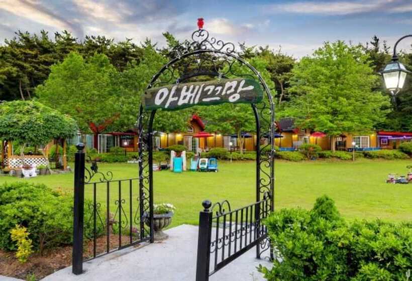 Taean Avec Mont Pension