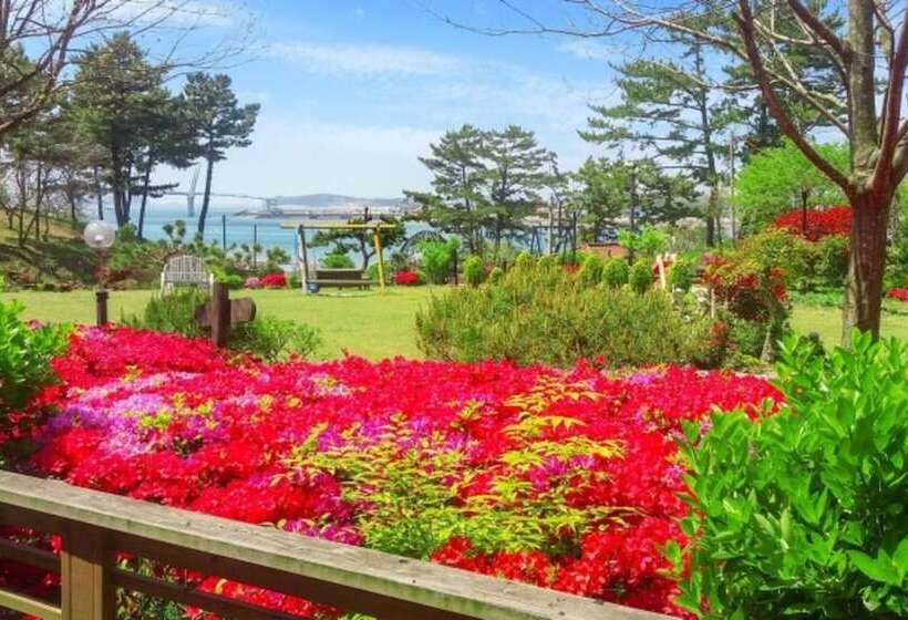 Taean Avec Mont Pension