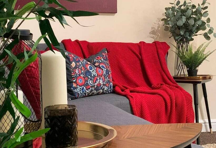 The Old Forge 5 Minutes Away From Motorway