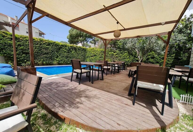 Alaçatı Otel Rebetiko