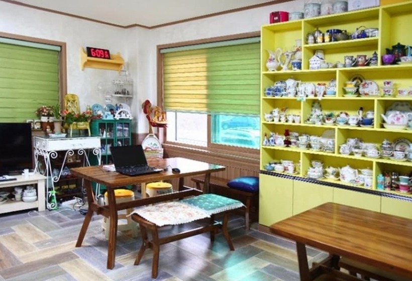 Anseong Pension Ddeulanche